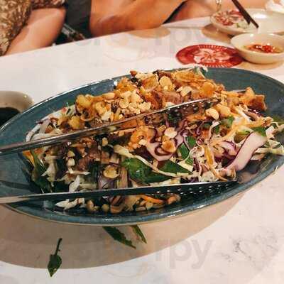 Maison Mận-Đỏ Restaurant