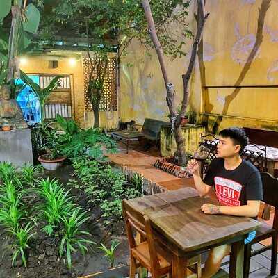 Secret House - Restaurant & Cafe