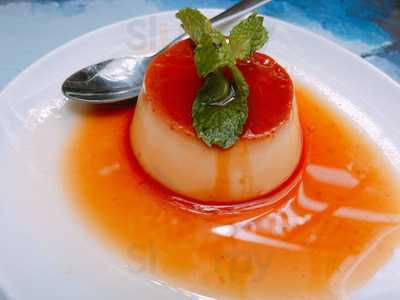 Nhà Hàng Đào Place