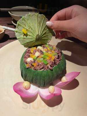 Hum, Cafe & Restaurant