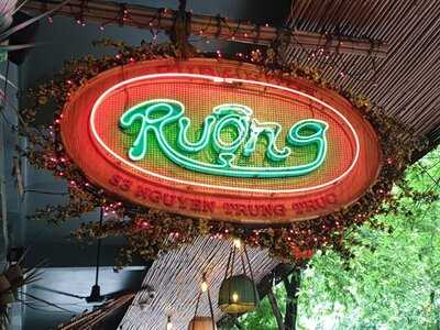 Ruộng Pub & Hub