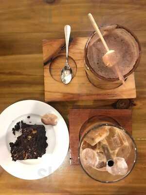 Phin & Bean Roastery