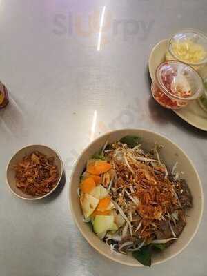 Bún Bò Nam Bộ - Bà Bà