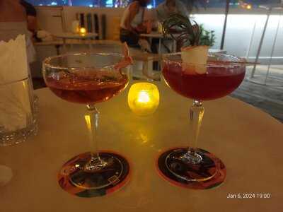 Banana Mama Rooftop & Kitchen