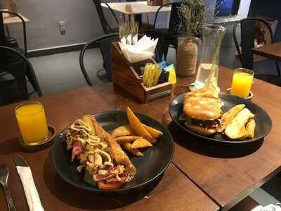 Journeys Sandwich Bistro - Ben Thanh District