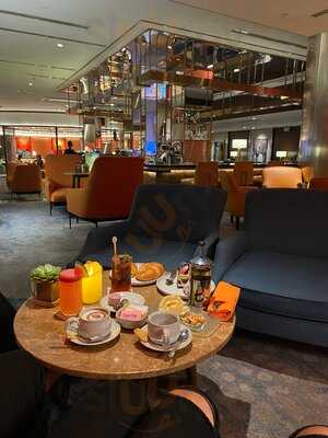 The Lounge - Sheraton Saigon Hotel & Towers