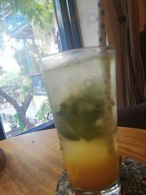 Eden Coffee Số 2 Nhà Thờ