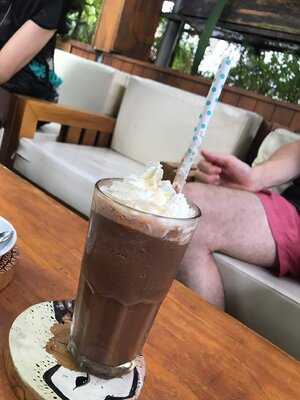 Eden Coffee Số 2 Nhà Thờ