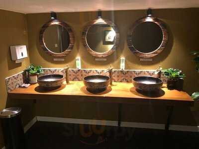 1915y Restaurant - Vietnamese Cuisine