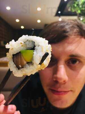 Kimono Japanese Restaurant