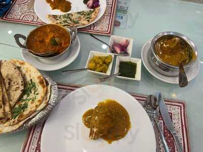 Nhà Hàng Ấn Độ Natraj