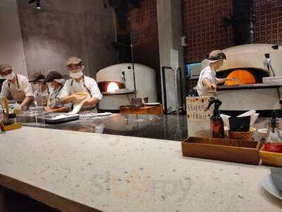 Pizza 4p's Indochina