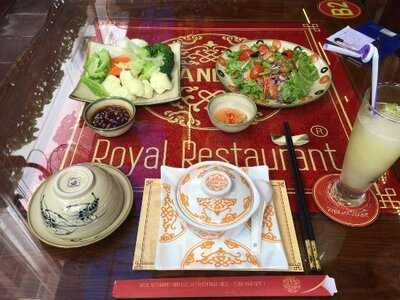 Nhà Hàng Hoàng Gia