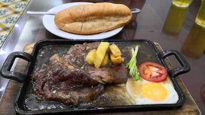 Dung Hòa Phố Cổ