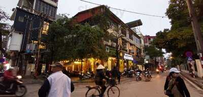 Nhà Hàng & Cà Phê Batavia