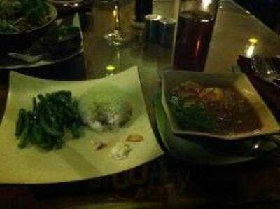 La Restaurant And Bar