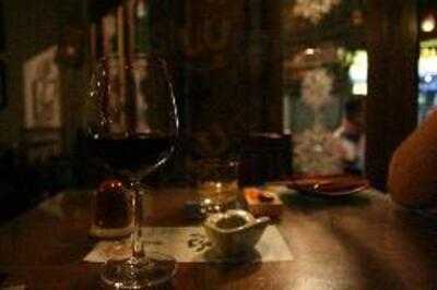 La Restaurant And Bar