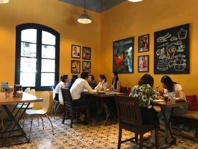 Bêtô Bistro And Tealounge