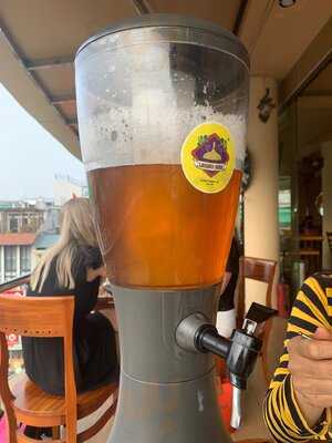 Legend Beer Restaurant (dinh Tien Hoang)