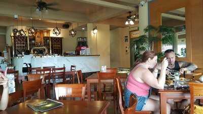 Legend Beer Restaurant (dinh Tien Hoang)