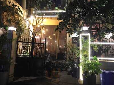 Nhà Hàng Lá Lúa