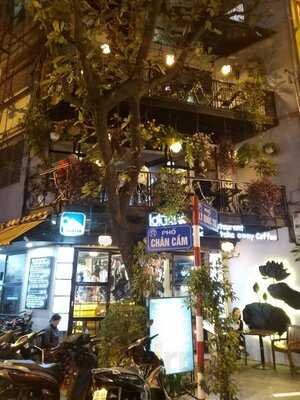 Lotus Blanc Cafe Restaurant