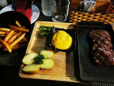 Nhà Hàng Coffee Club