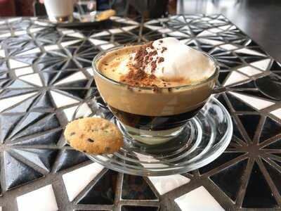 Nhà Hàng Coffee Club