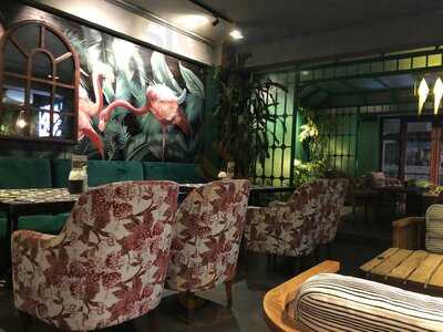 Nhà Hàng Coffee Club