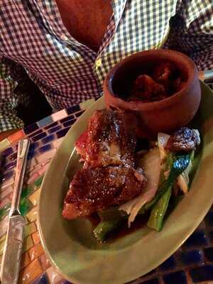 Nhà Hàng Buffet Madame Hiên