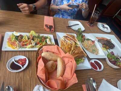 Chit Chat At The Café