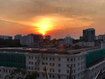 Saigon Saigon Rooftop Bar