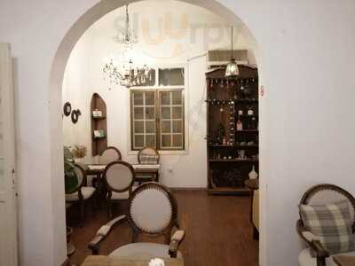 Essie Tearoom And Bistro