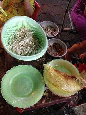 Bánh Xèo Nem Lụi, Bún Bò Nam Bộ