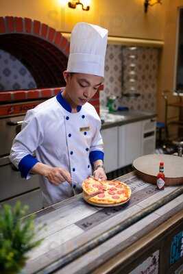 Little Charm Restaurant