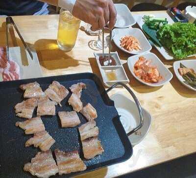 Nhà Hàng Việt Nam & Hàn Quốc Uncle Park