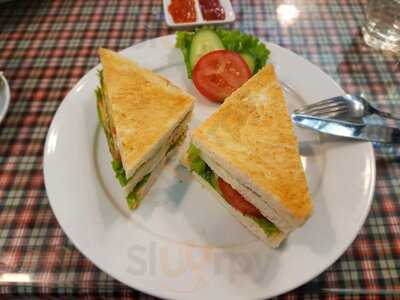 Nhà Hàng & Bar El Domo