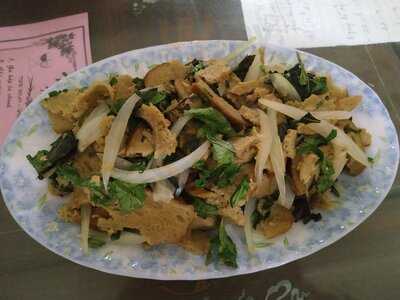 Nhà Hàng Chay Mây Trắng