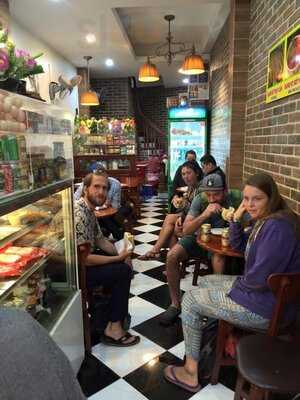 Bánh Mì Bảo Quyên