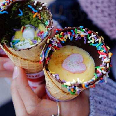 Kem Nóng Creampi In A Cone