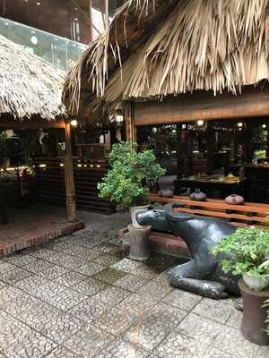 Nhà Hàng Chợ Quê