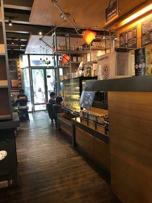 The Coffee Bean & Tea Leaf