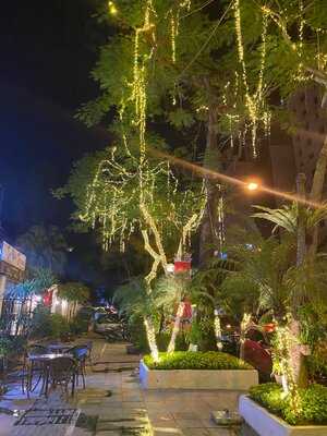 Three Seasons Restaurant