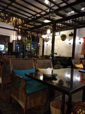 Three Seasons Restaurant