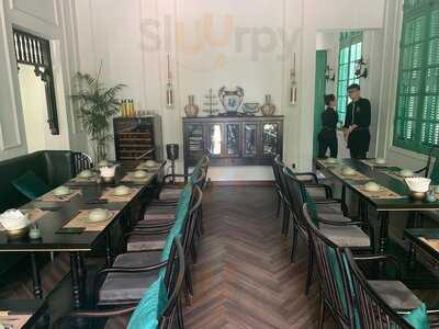 Three Seasons Restaurant