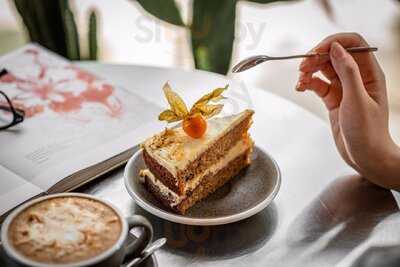 Cafe Raaw Hoàng Đạo Thuý