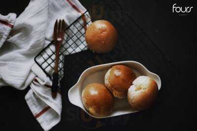 Fours Bakery