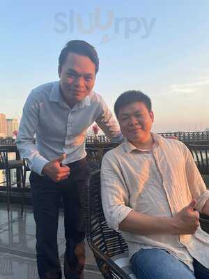 Lake View Sky Lounge