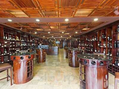 Av Primo - Wine & Steak House