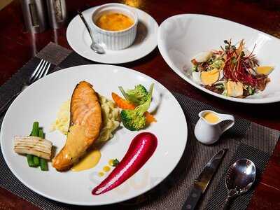 Av Primo - Wine & Steak House